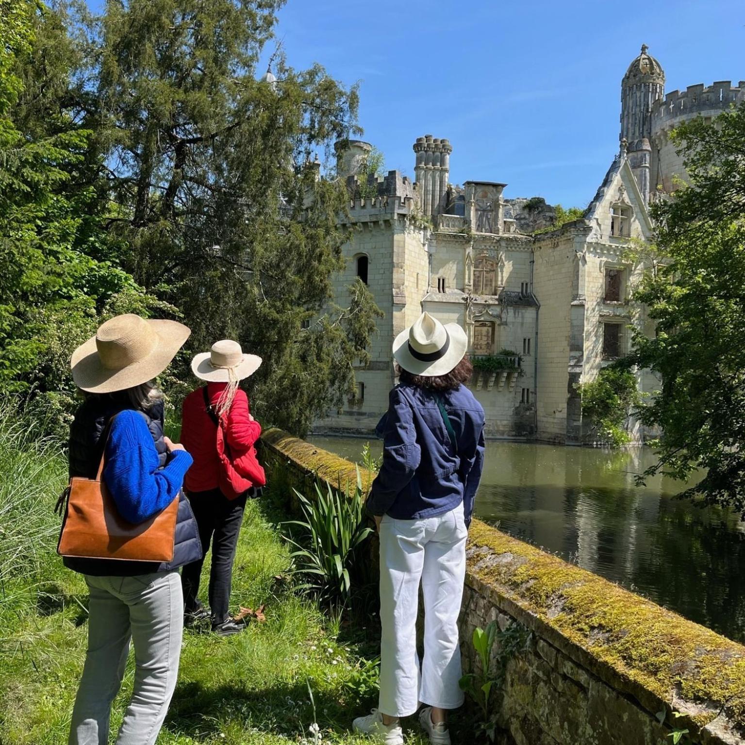 Ecolodges De Reve Dans Un Chateau De Conte De Fees Les-Trois-Moutiers Exteriér fotografie