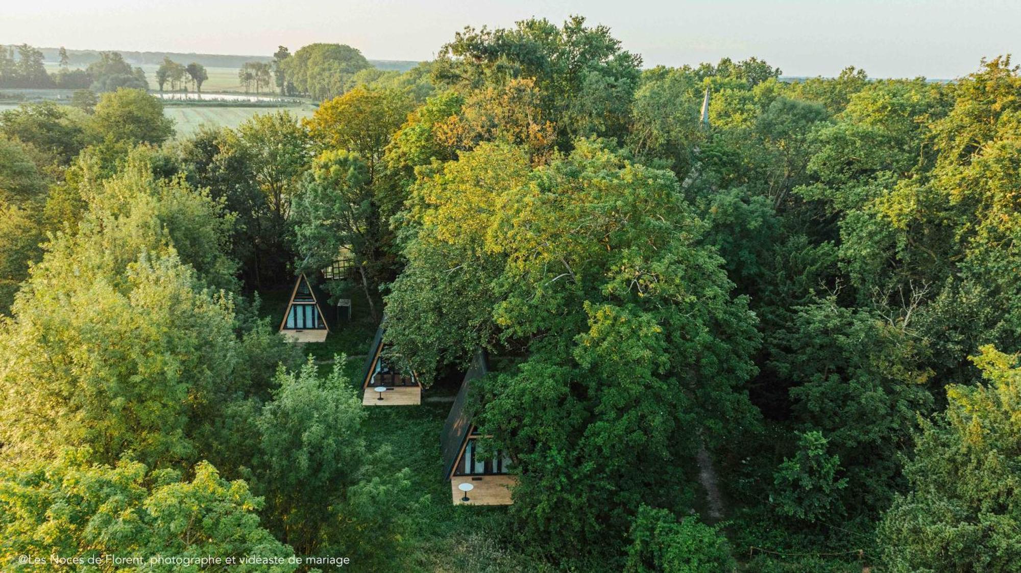 Ecolodges De Reve Dans Un Chateau De Conte De Fees Les-Trois-Moutiers Exteriér fotografie